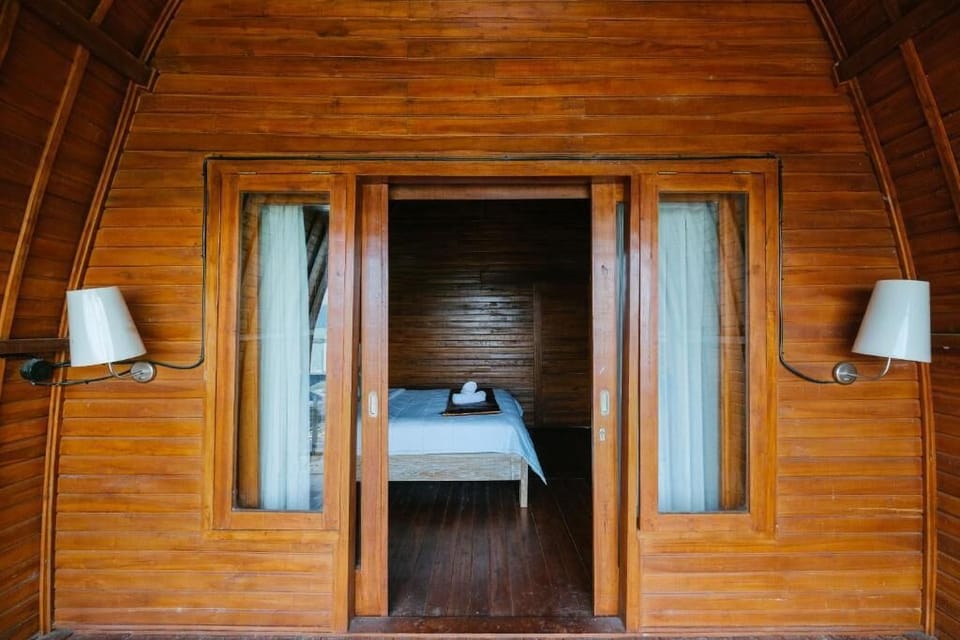 1 bedroom, desk, free WiFi, bed sheets