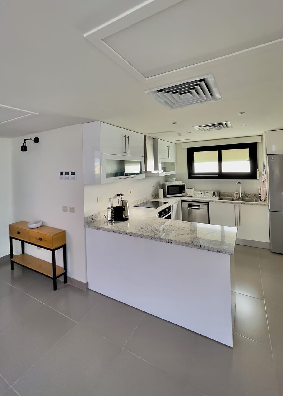 Fully equipped open kitchen