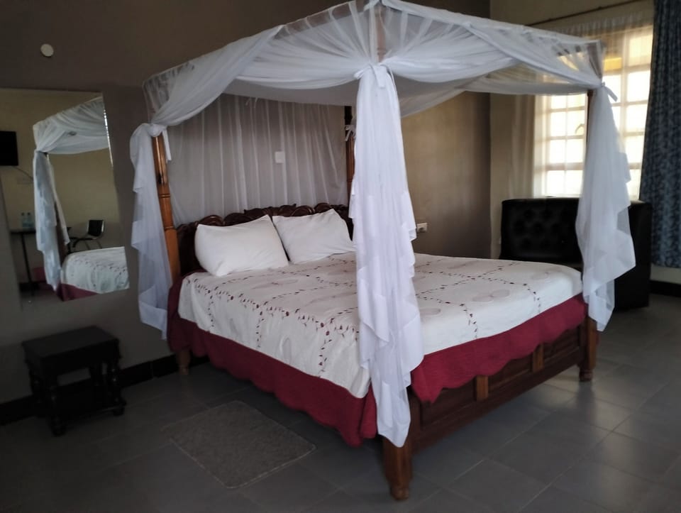 Desk, bed sheets
