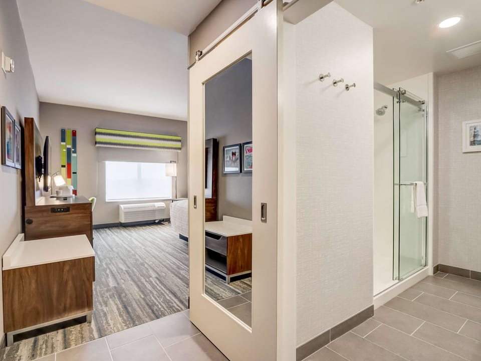 Bathroom shower