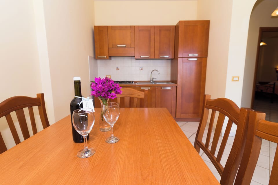 Family Apartment, 2 Bedrooms, Terrace, Sea View | Living area