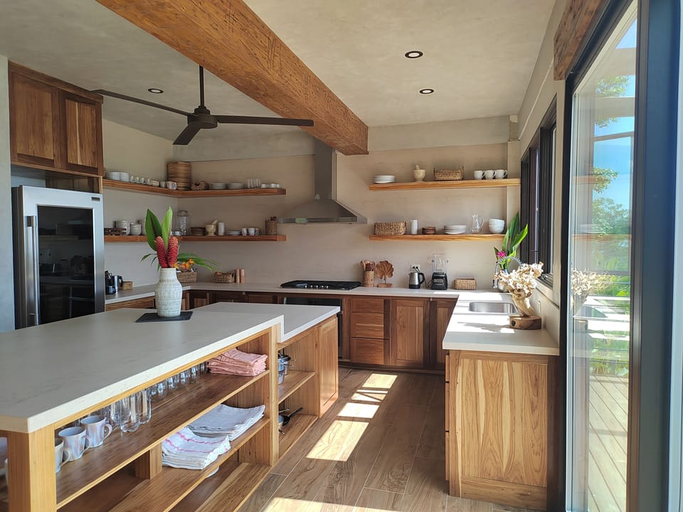 Shared fridge, microwave, eco-friendly cleaning products