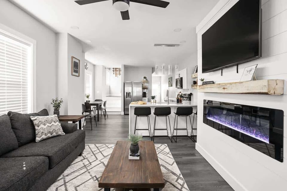 Living Room: Bright and airy space with stylish decor and modern amenities for a delightful stay!