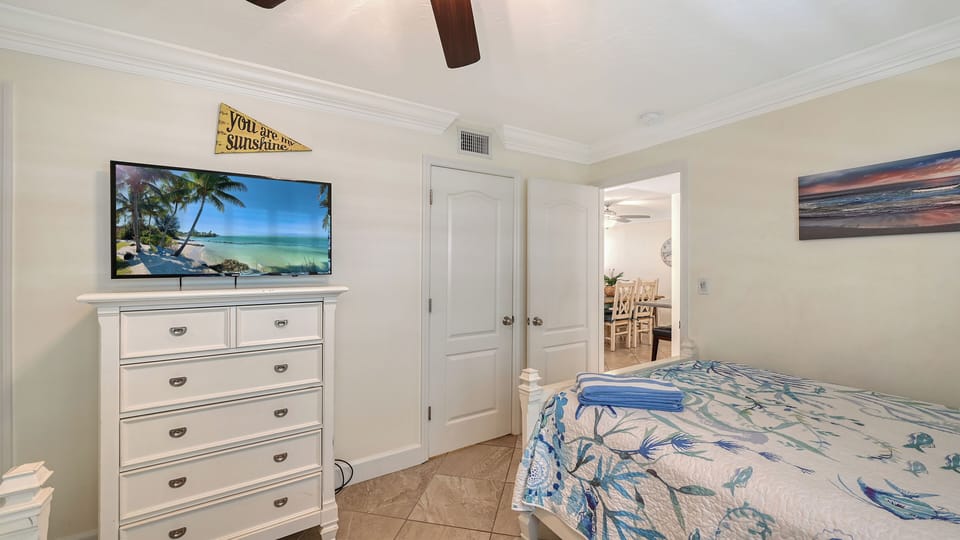 Large TV in second bedroom
