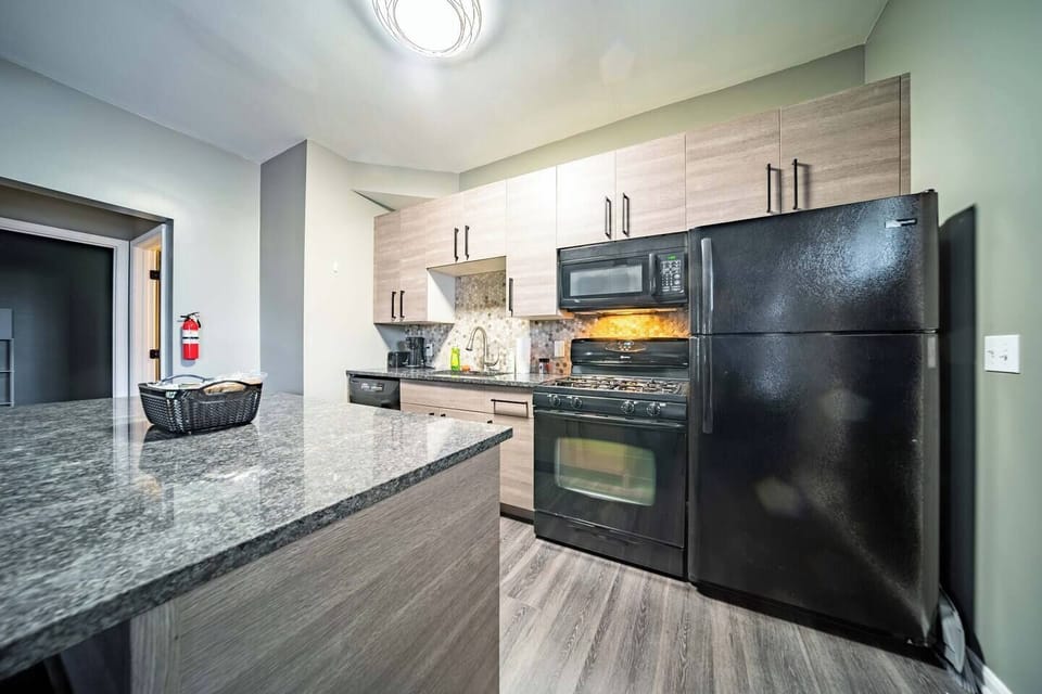 With all the appliances needed and plenty of counter top space to cook up your creations - use the oven, gas range, microwave, refrigerator, freezer, dishwasher and of course a coffee maker is ready and waiting for all you coffee lovers