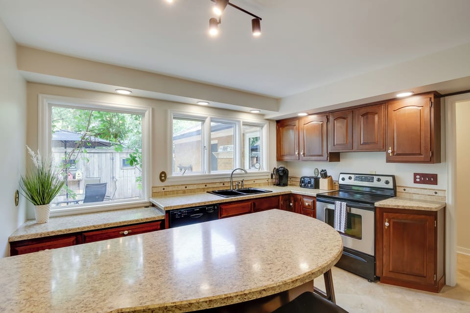 Kitchen | 1st Floor | Dishwasher | Cooking Basics | Smart TV