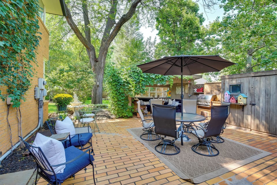 Patio | Outdoor Dining Area w/ Umbrella | Seating