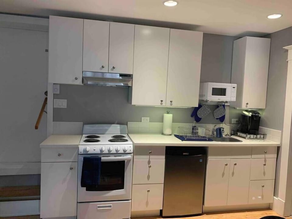 Kitchenette 