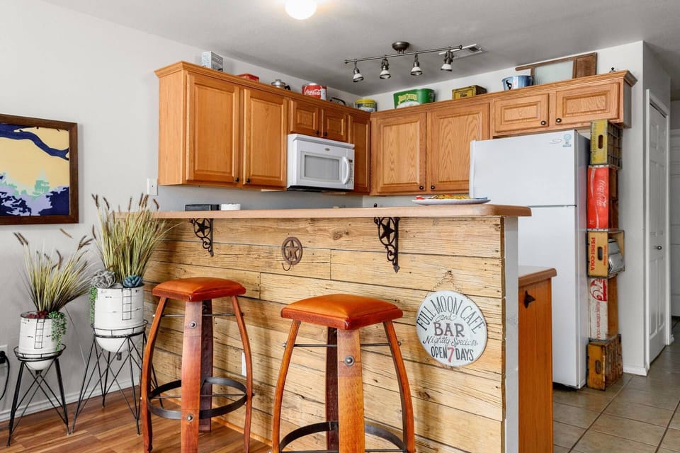 Step back in time as you prepare meals in the kitchen adorned with antiques, adding a touch of nostalgia to your culinary experience.