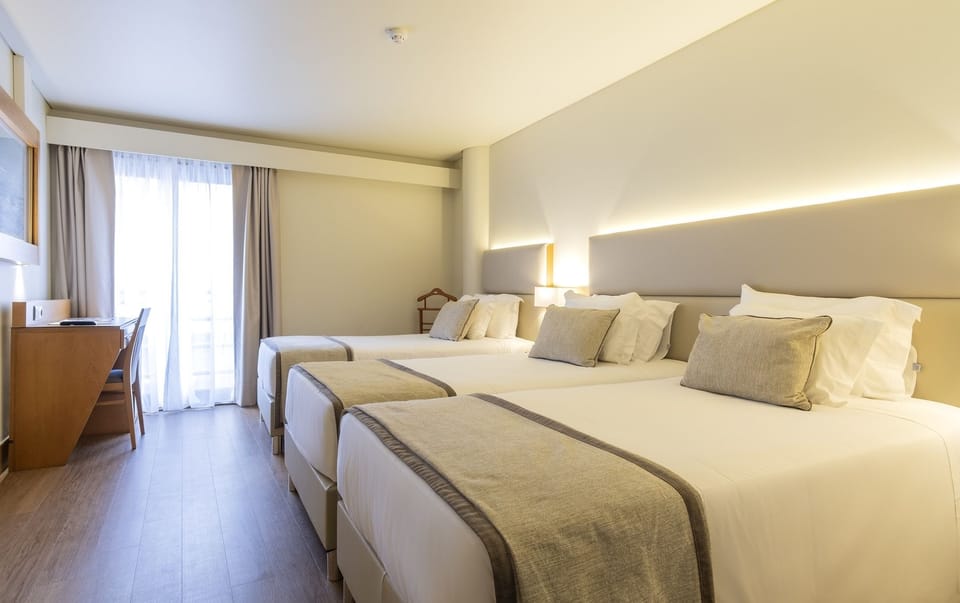 Minibar, desk, free WiFi, bed sheets