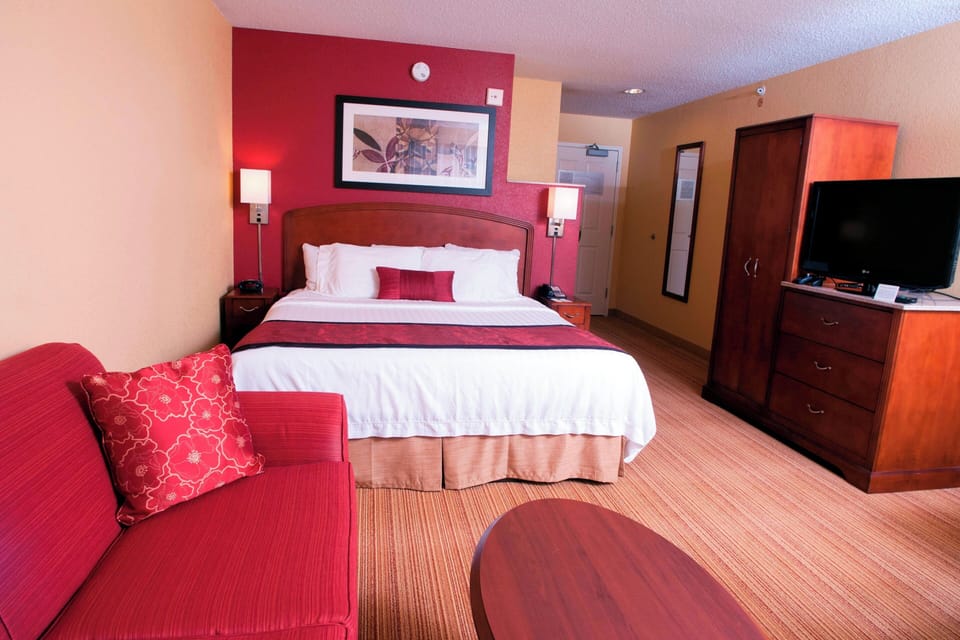 In-room safe, desk, iron/ironing board, cribs/infant beds