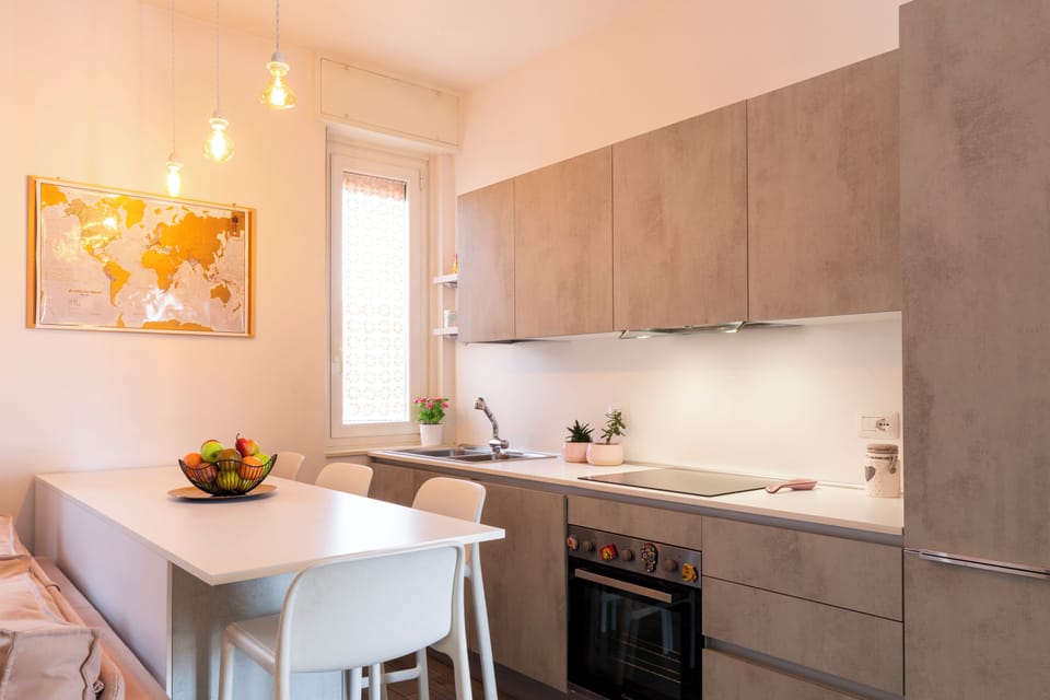 Panoramic Apartment | Private kitchen | Full-size fridge, oven, stovetop, dishwasher