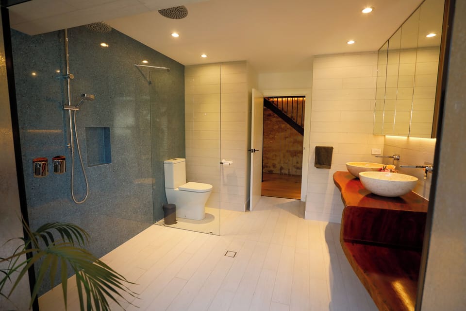 Old Chaff Mill Retreat - - luxury vineyard accommodation Bed and Breakfast in Adelaide