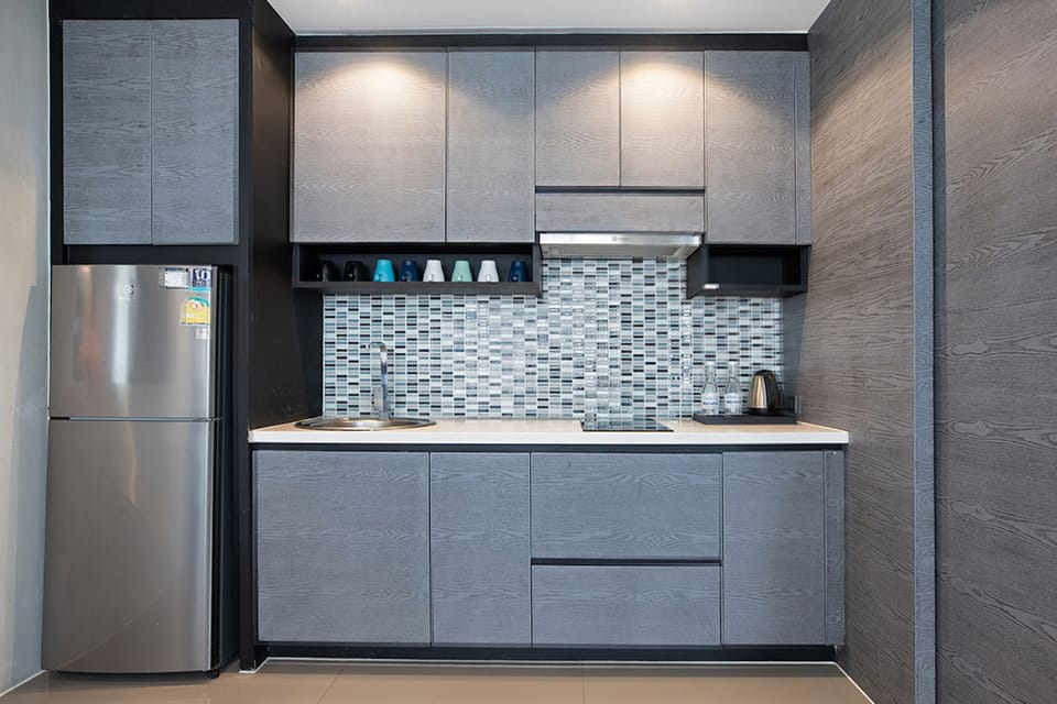 Deluxe Condo | Private kitchen | Electric kettle