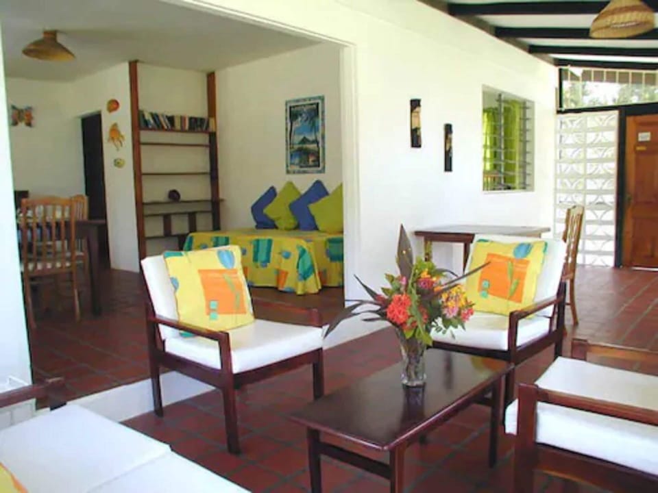 Cottage, 2 Bedrooms, Beach View | Living room
