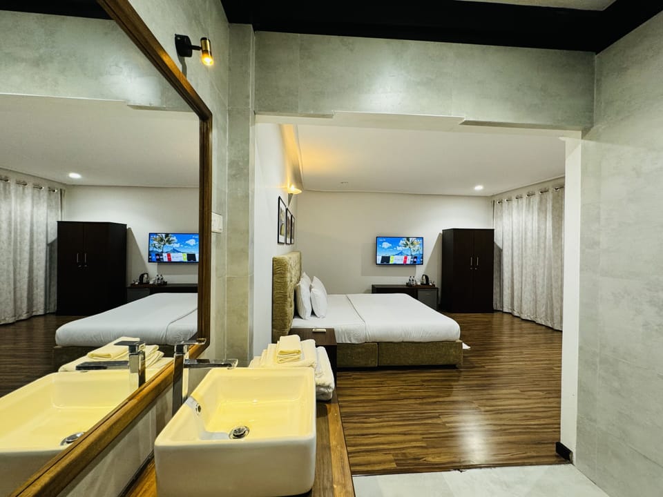 Superior Room, 1 Bedroom, Garden View | Premium bedding, memory foam beds, minibar, free WiFi