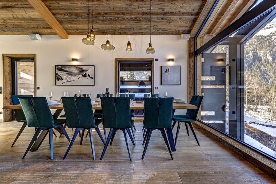 Large dining table with beautiful views