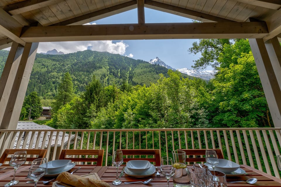 Perfect spot for breakfast, lunch and dinner