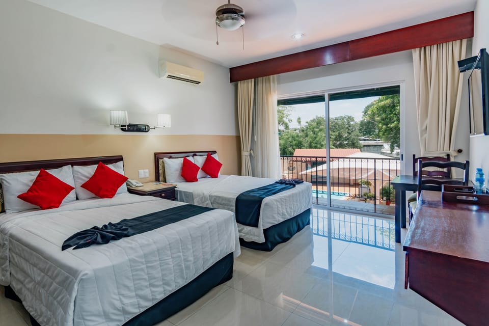 Standard Room | 1 bedroom, premium bedding, in-room safe, desk