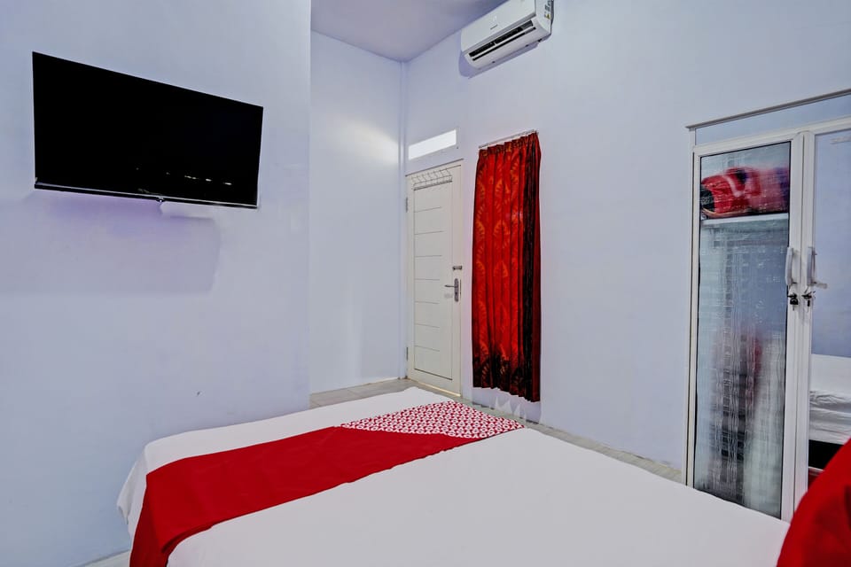 Standard Single Room | Laptop workspace, free WiFi, bed sheets