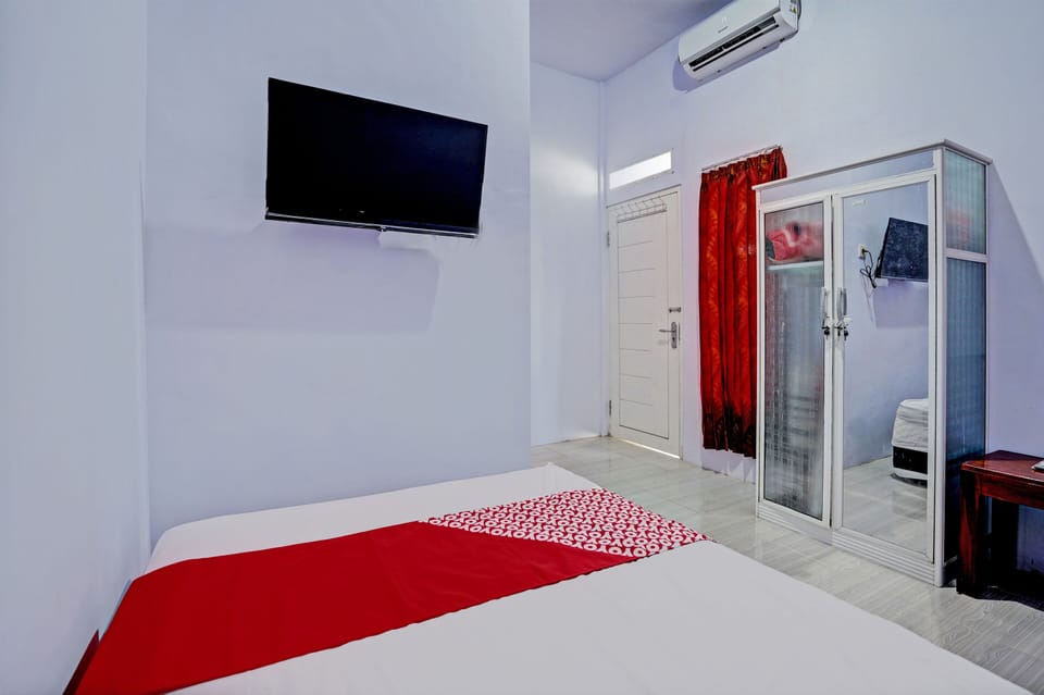 Standard Double Room | Laptop workspace, free WiFi, bed sheets