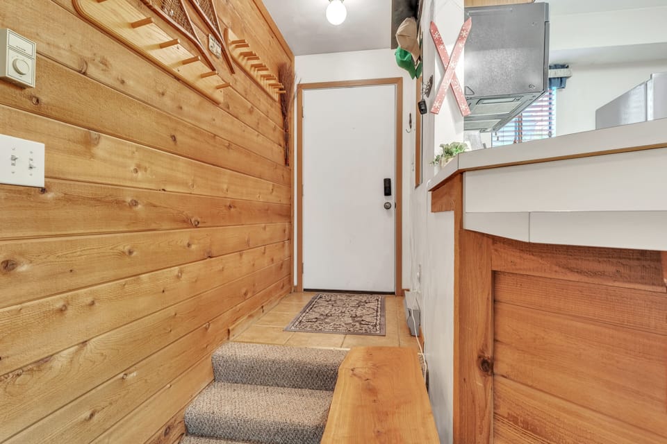 Condo, 2 Bedrooms | Interior