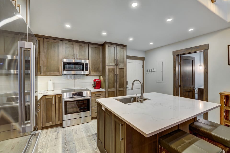 Condo, 2 Bedrooms | Private kitchen | Coffee/tea maker, fridge, oven