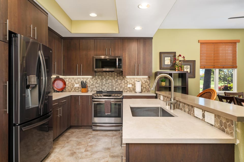 Condo, 2 Bedrooms | Private kitchen | Coffee/tea maker, fridge, oven, stovetop