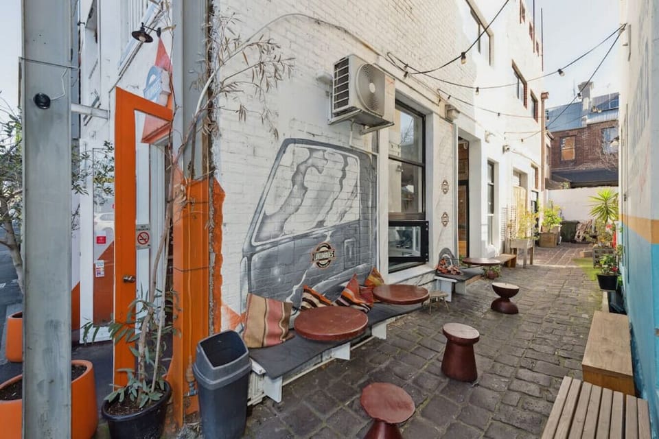 Immerse yourself in Melbourne city laneway culture. It`s at your doorstep.