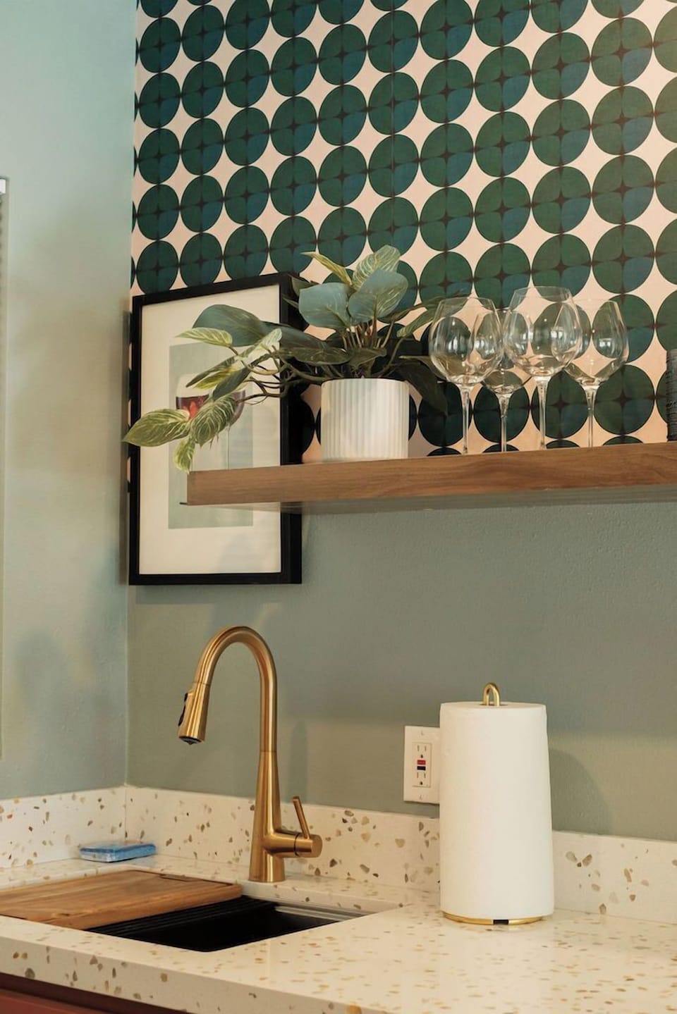 Signature Townhome | Living area | 60-inch Smart TV with digital channels, Netflix, Hulu