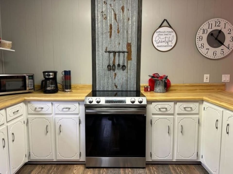 The cabin was a perfect getaway for us."  - 
Gunther 