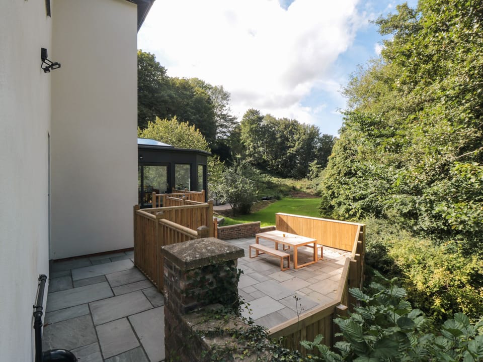 Cottage | Property grounds