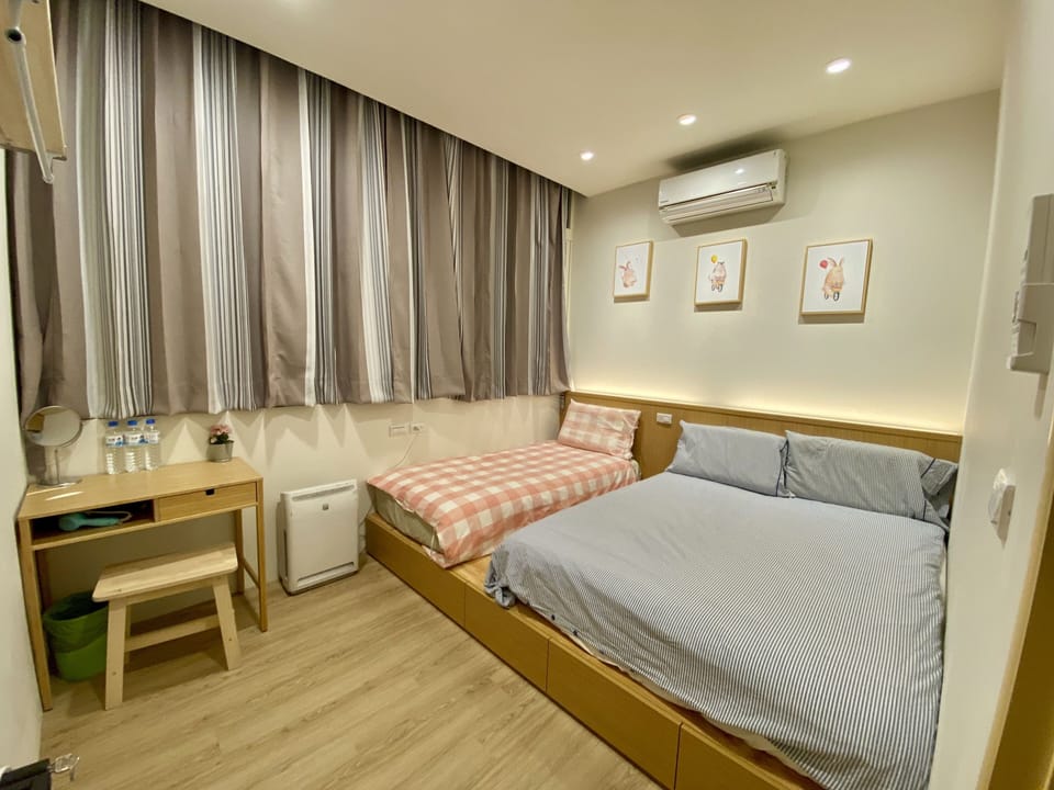 Comfort House | 6 bedrooms, desk, blackout drapes, soundproofing