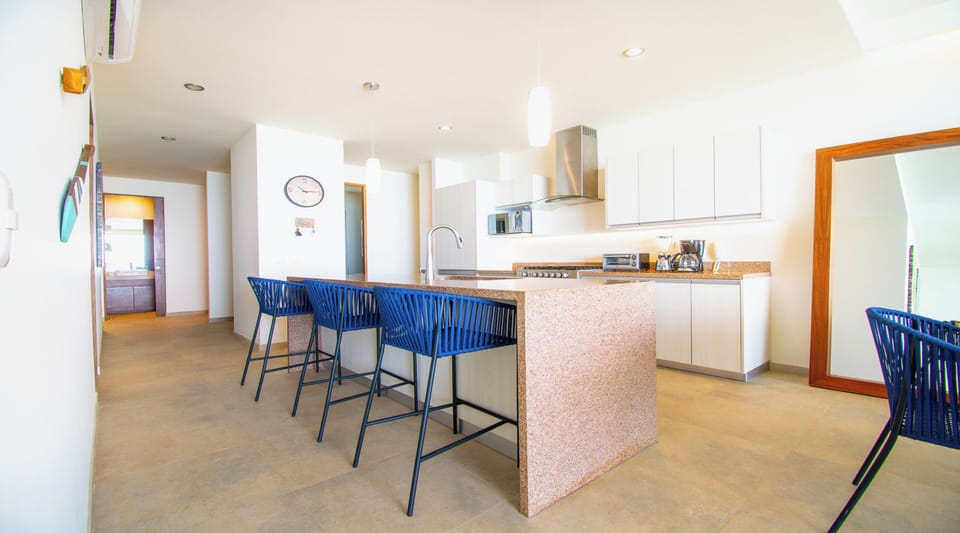 Family Condo, 3 Bedrooms, Ocean View, Sea Facing | Living area | 65-inch LCD TV with digital channels