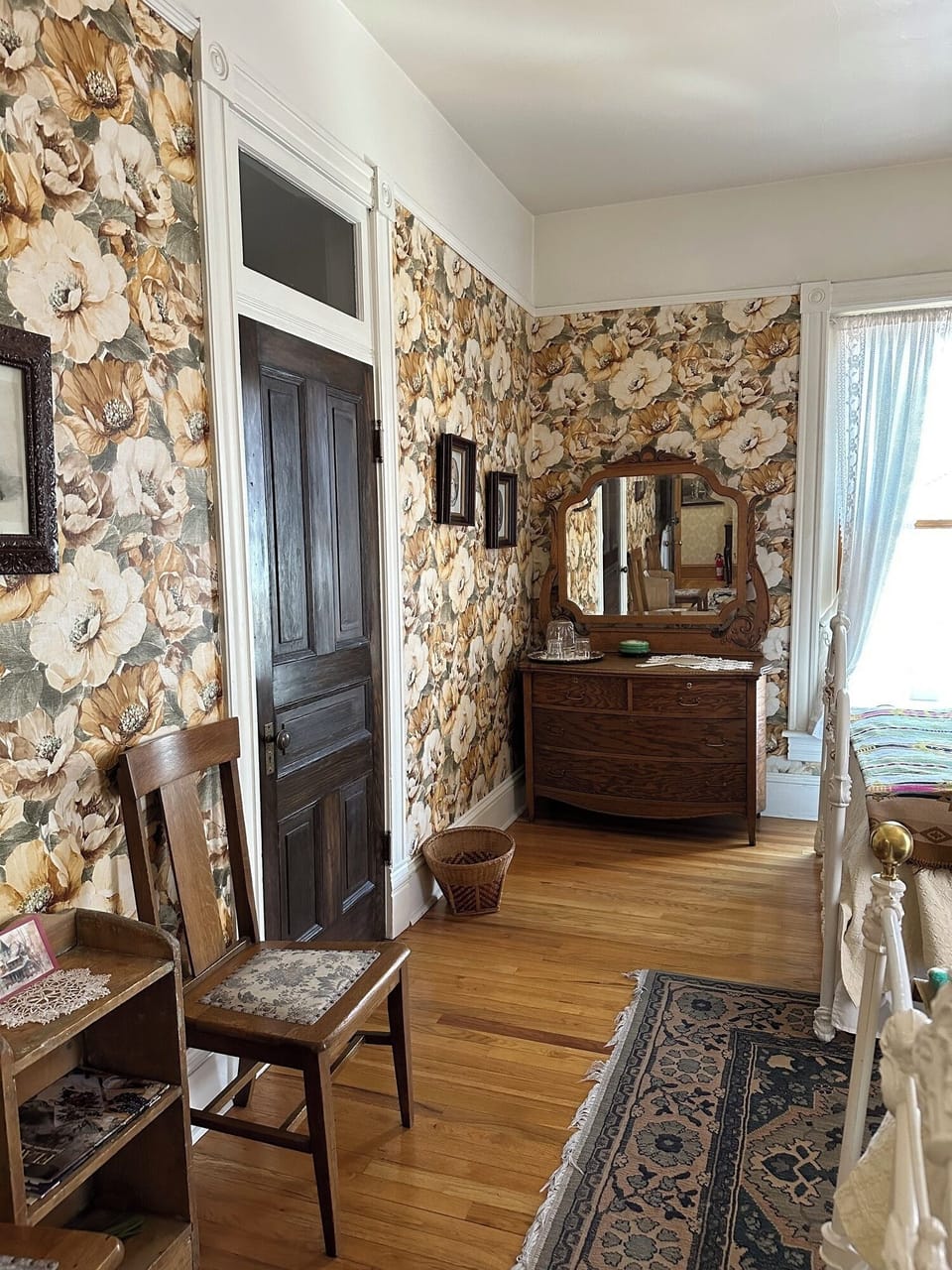 Ruth & Jewell - Double Queen w/ Shared Bath | Premium bedding, down comforters, individually decorated