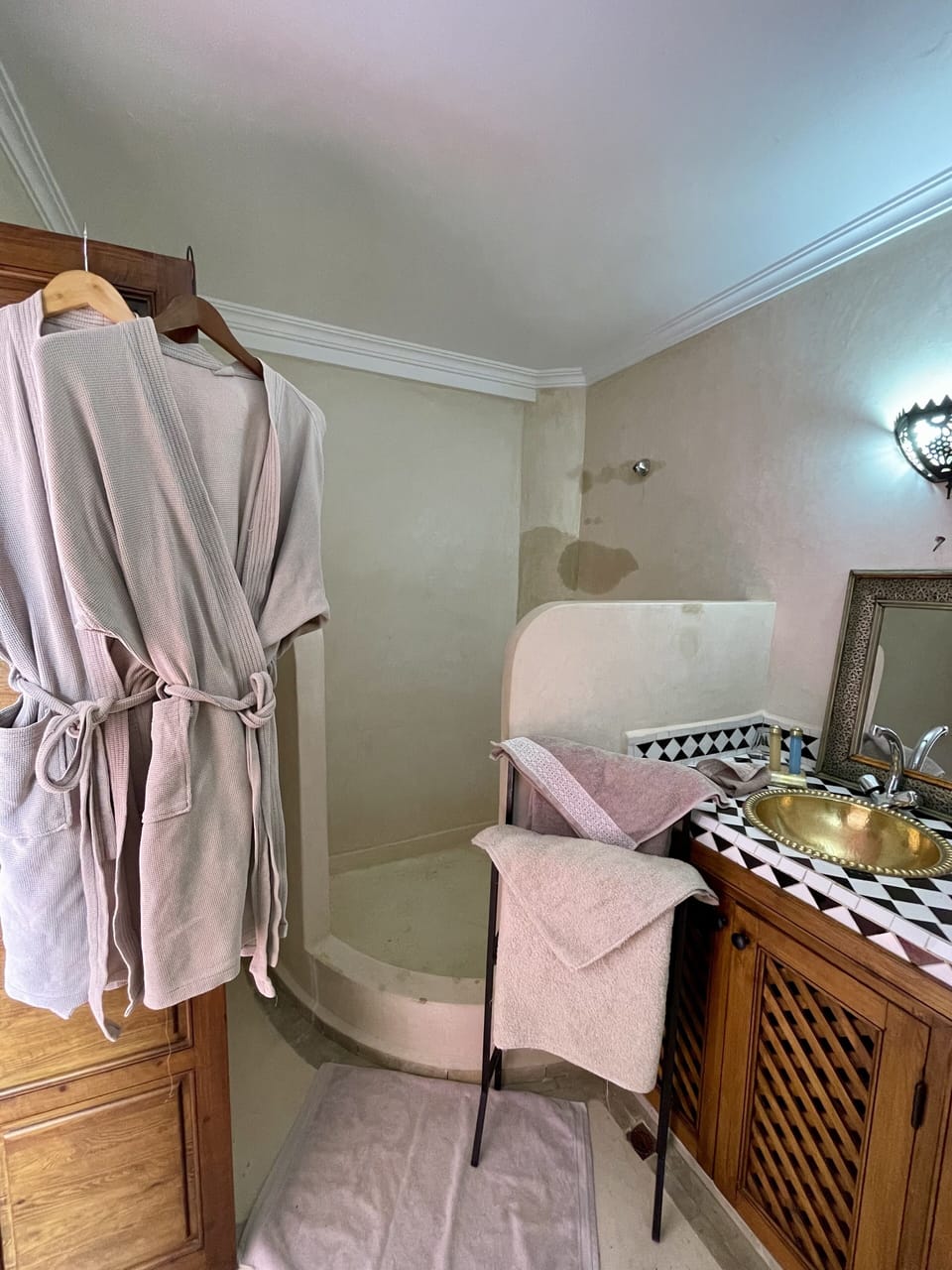 Superior Double Room | Bathroom | Designer toiletries, hair dryer, bathrobes, towels