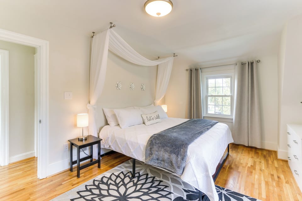 Bedroom 1 | King Bed | 2nd Floor