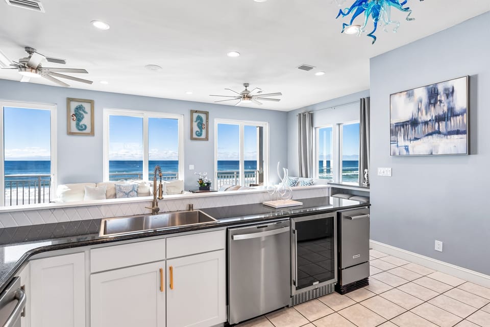 Fully Stocked Kitchen | Gulf Front