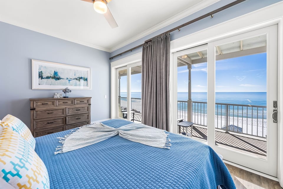 3 Gulf Front King Suites | 'Jellyfish' King Suite