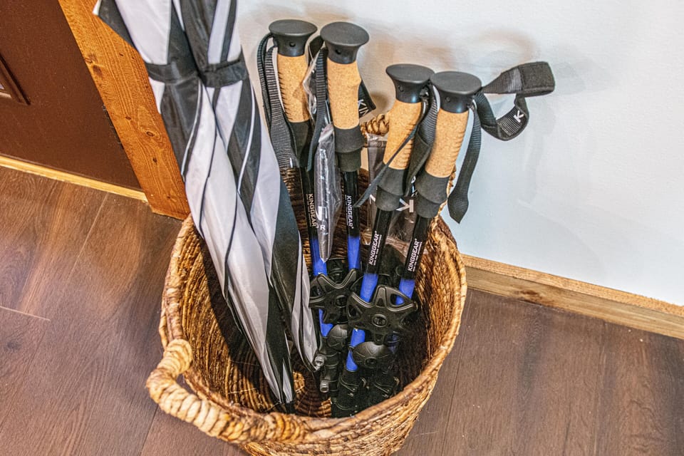 Hiking poles and umbrellas for your use