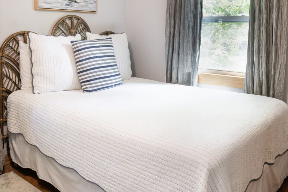 Sleep soundly in the soft, comfortable queen bed of your riverside Blue Ridge retreat—rest, relax, repeat.