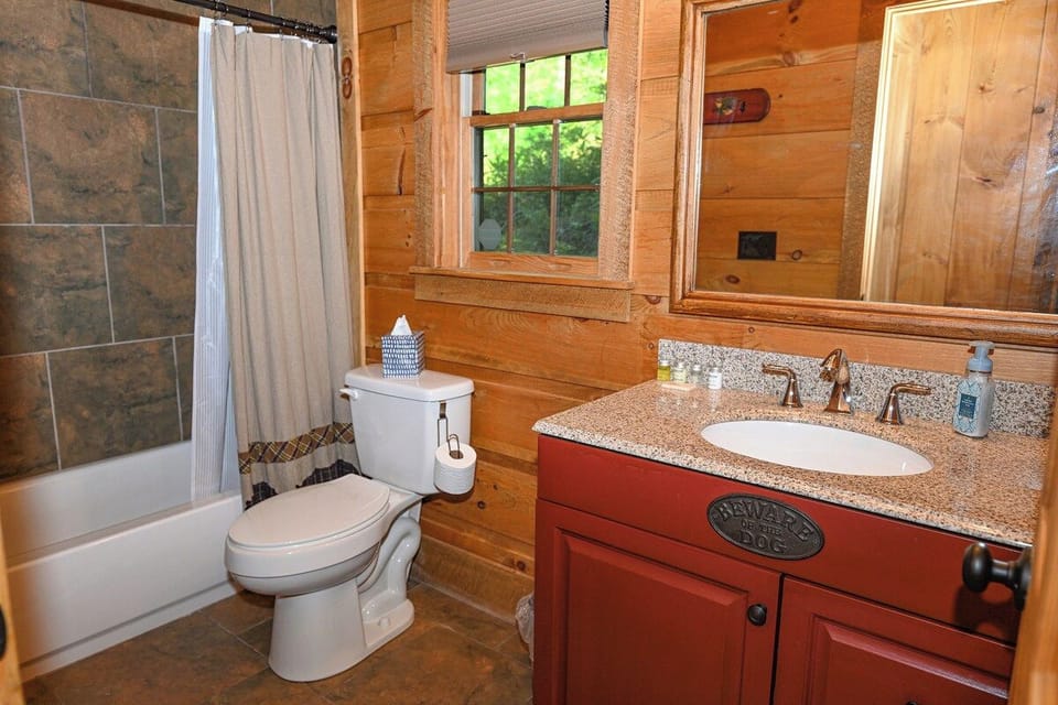 Lower Level Full Bath