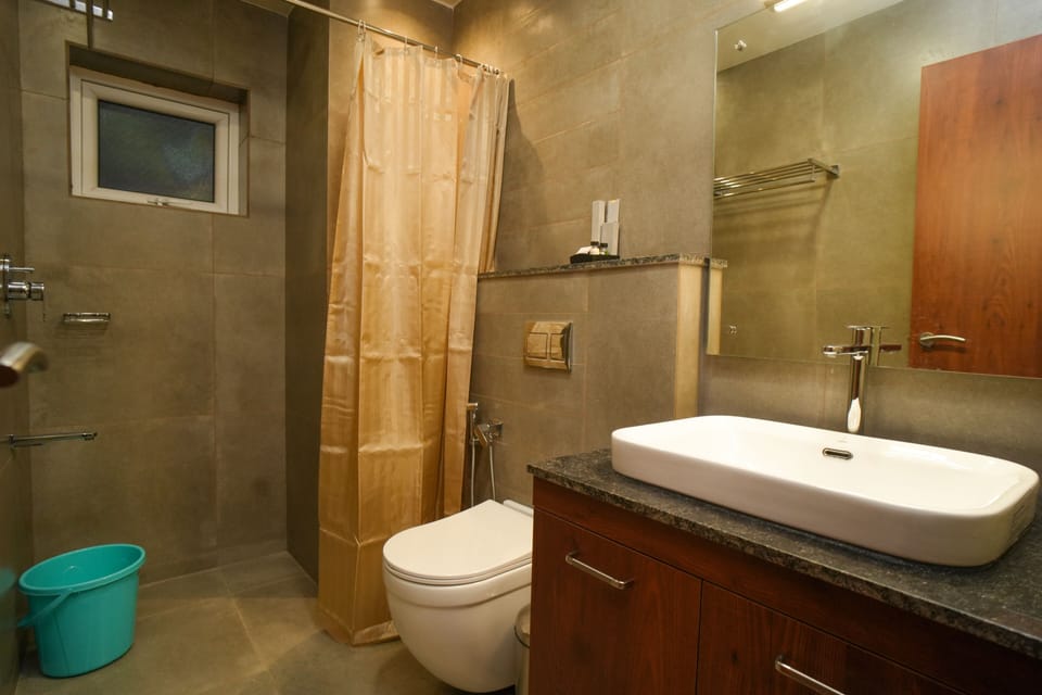 Shower, towels, soap, shampoo