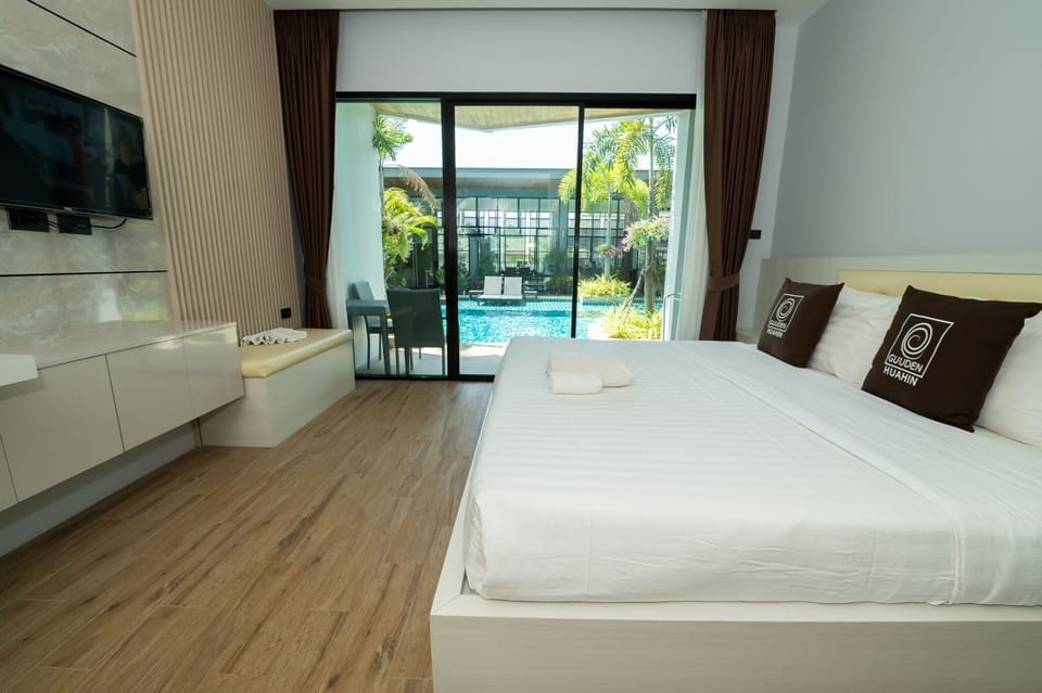Deluxe Pool Access | In-room safe, desk, free WiFi, bed sheets
