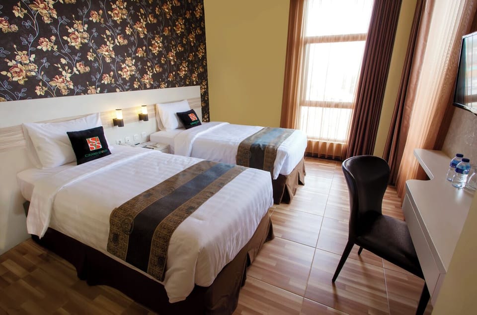 Deluxe Twin Room | Iron/ironing board, free WiFi