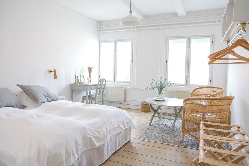 Standard Double Room - Private bath in hallway, not in room | Individually decorated, individually furnished, blackout drapes