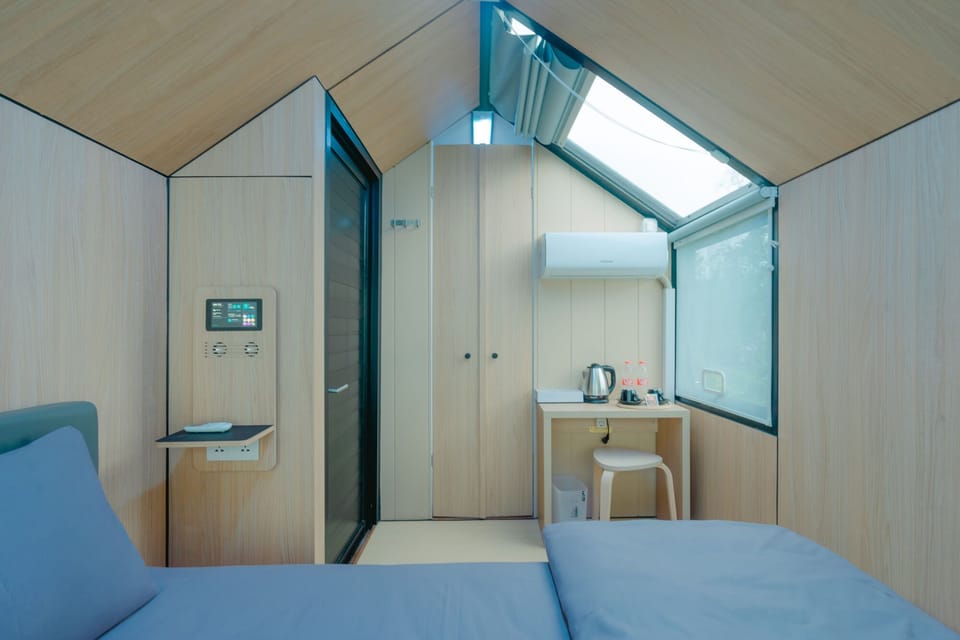 Deluxe Cabin | Interior