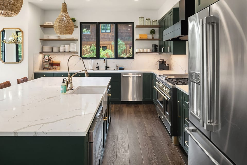 Sweet Spot: - High-end stainless appliances with a 6-burner gas cooktop.