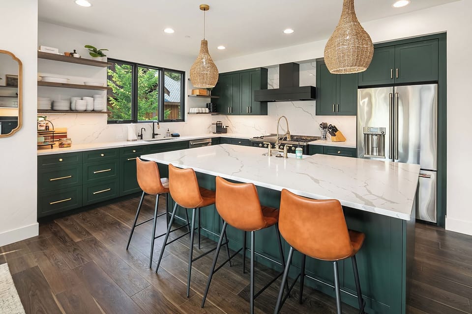 Sweet Spot: - Fully stocked Chef's Kitchen.