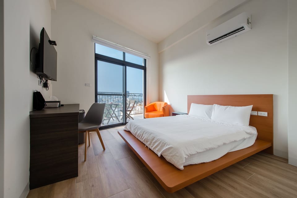 Sea View Double Room with Balcony | Free WiFi, bed sheets